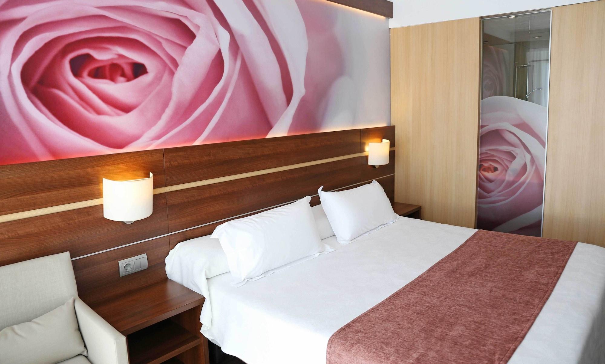 โฮเต็ล โวลก้า Hotel กาเลญา ภายนอก รูปภาพ